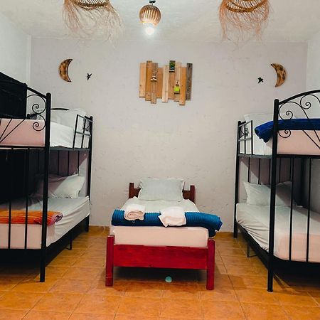 Sunrise Hostel ทากาเซาท์ ภายนอก รูปภาพ