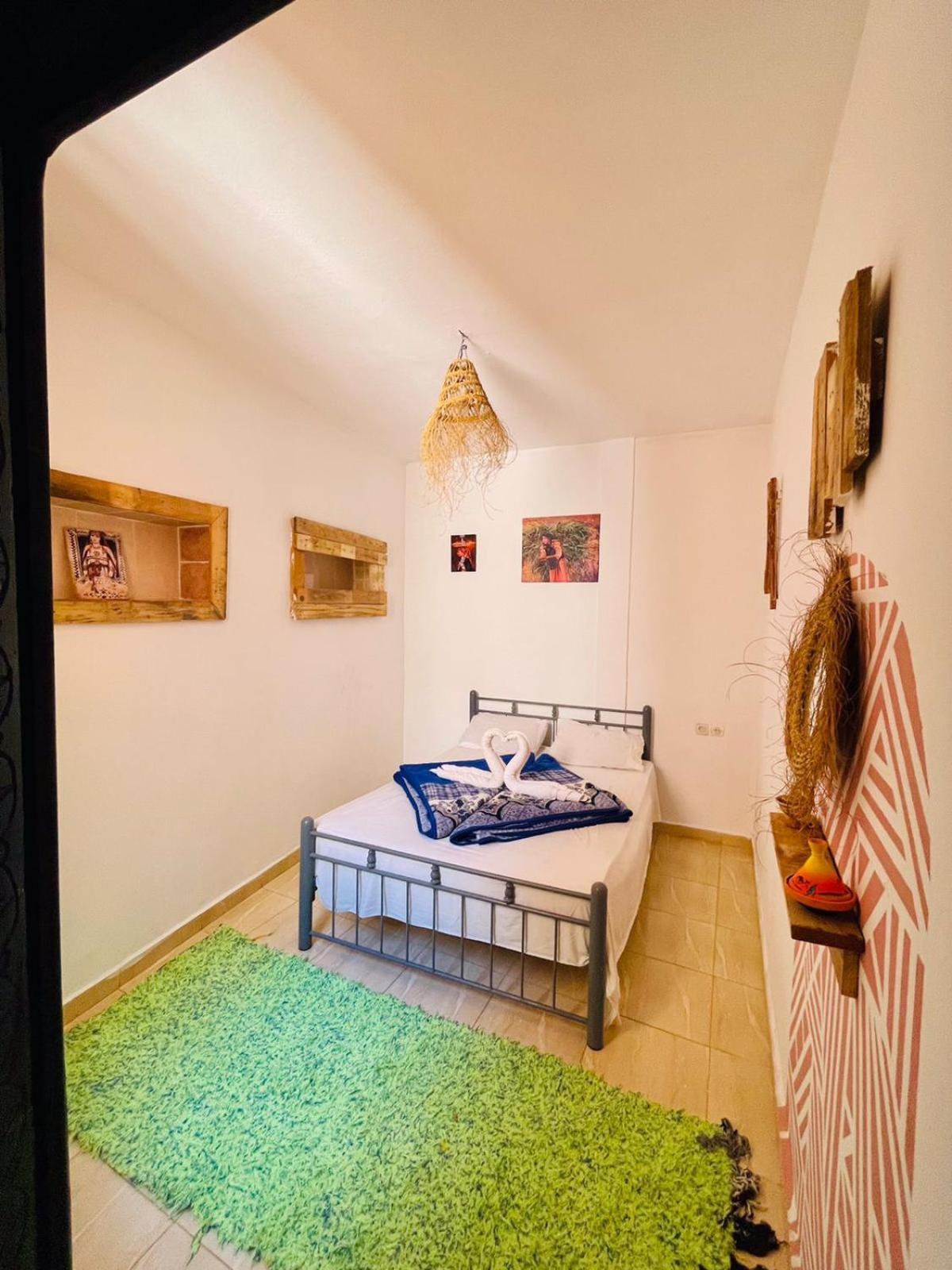 Sunrise Hostel ทากาเซาท์ ภายนอก รูปภาพ
