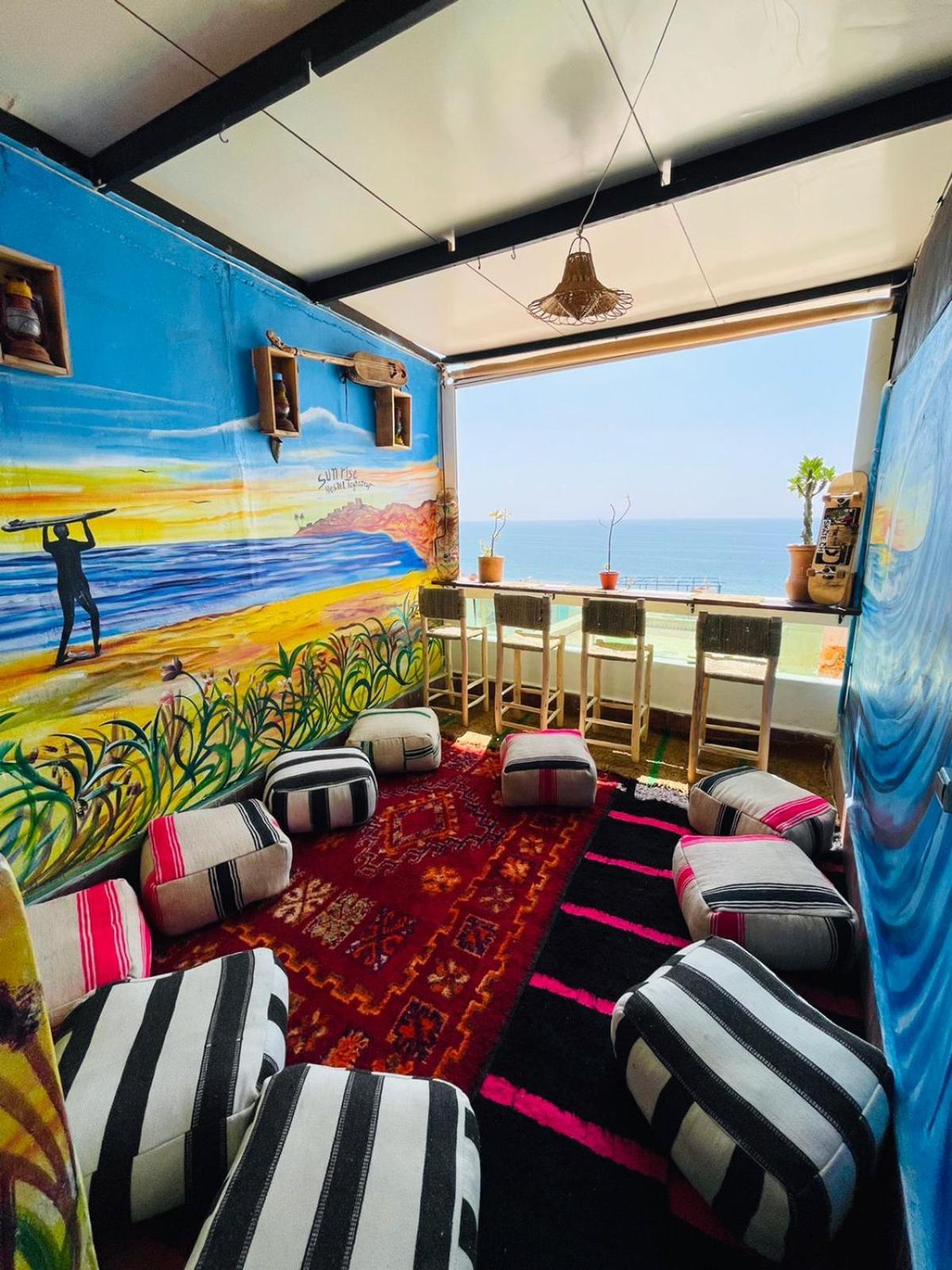 Sunrise Hostel ทากาเซาท์ ภายนอก รูปภาพ