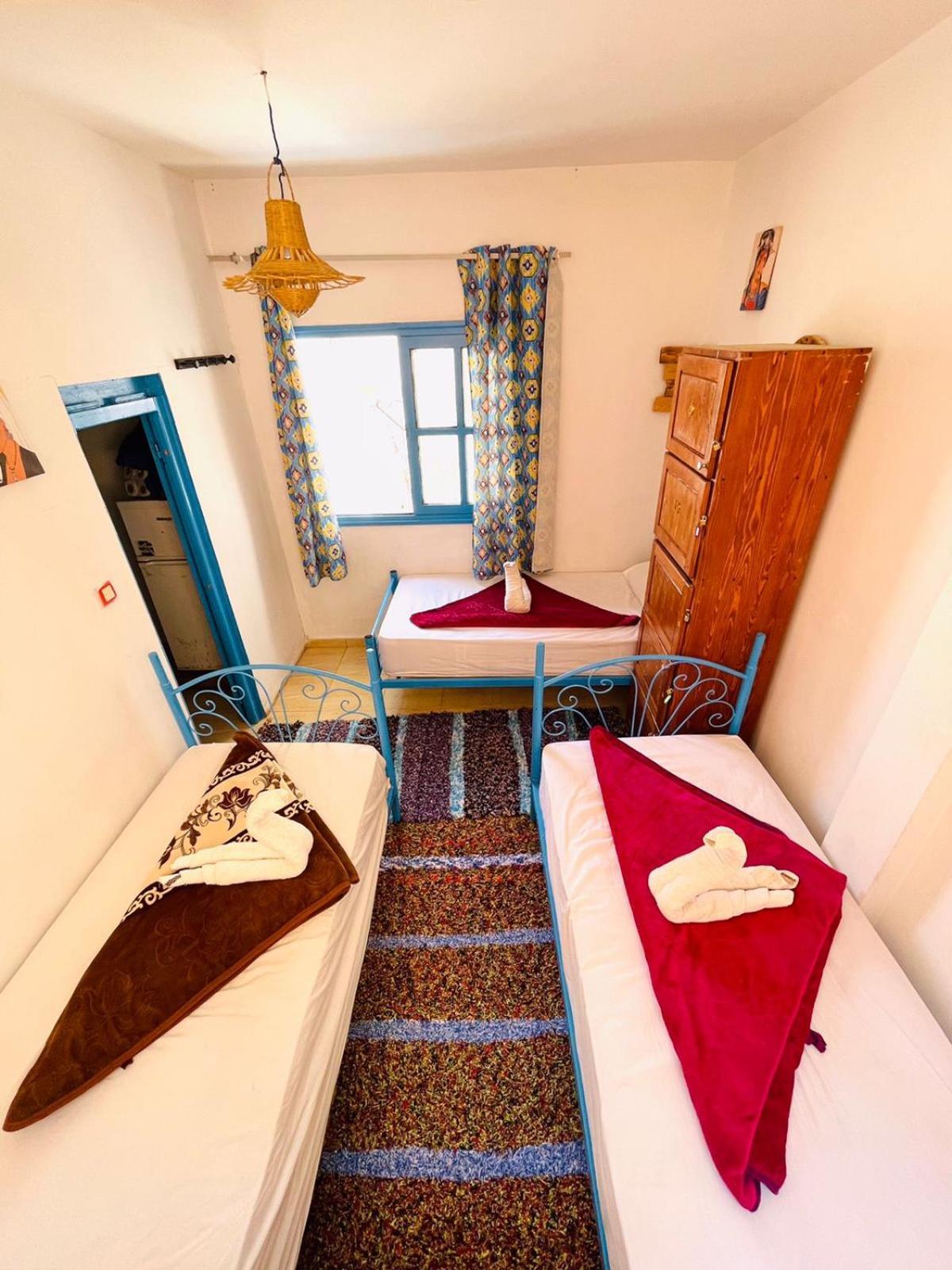 Sunrise Hostel ทากาเซาท์ ภายนอก รูปภาพ